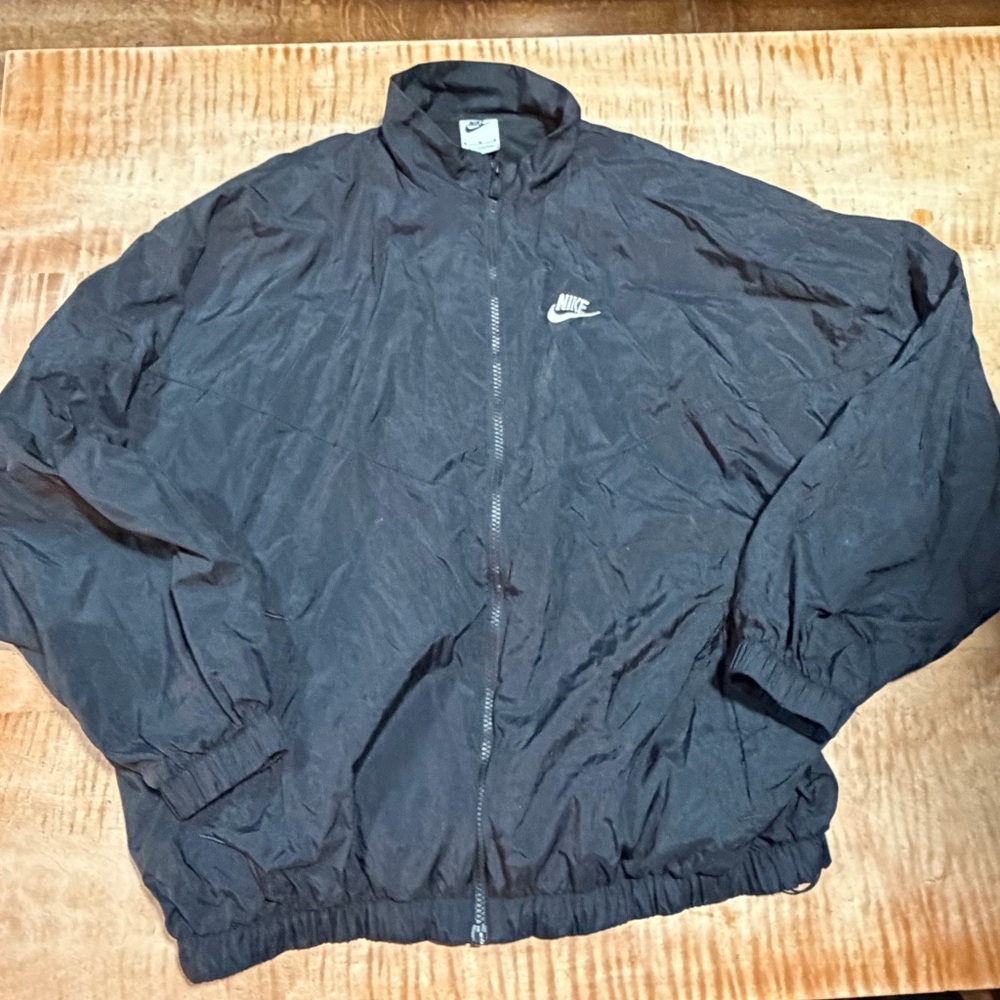 Nike Women’s Medium Black Windbreaker Jacket